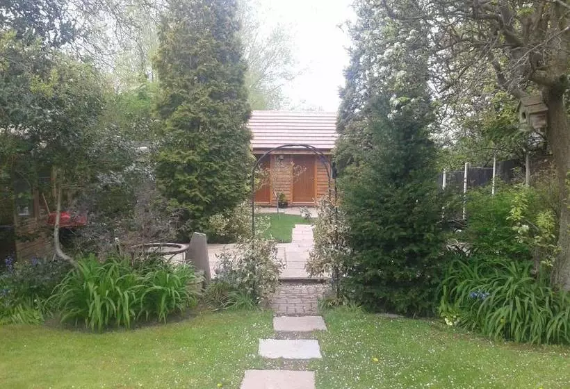 Aamiaismajoitus (B&B) Manor Garden Lodge