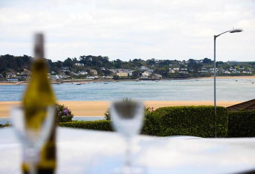 Bed and Breakfast No 10 Treverbyn Road