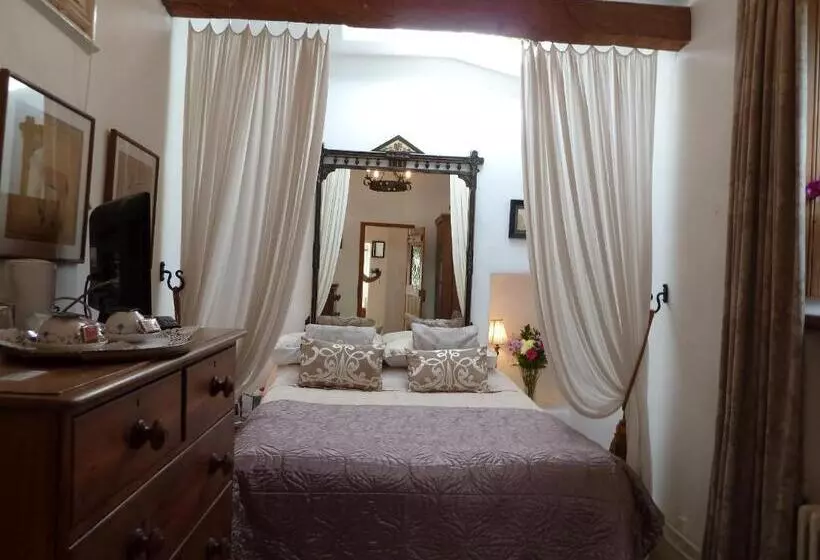 تختخواب و صبحانه Queen Anne House