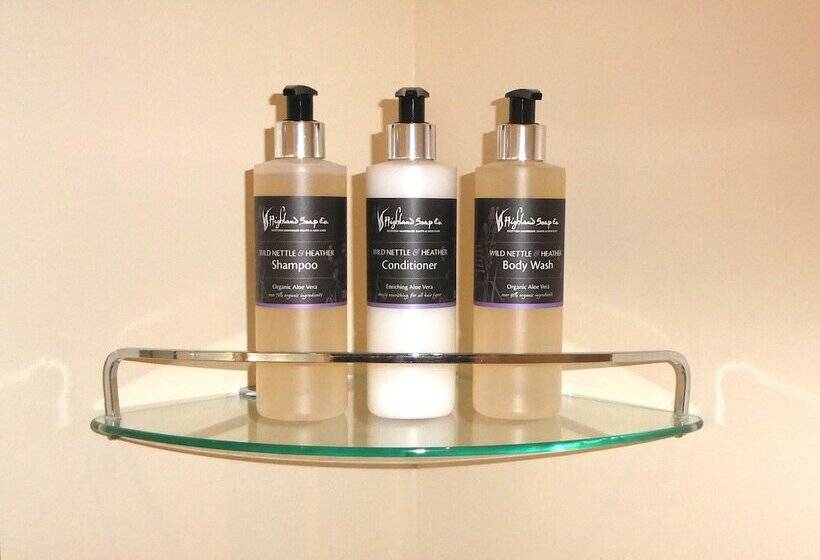 Bed and Breakfast The Willows   Room Only Accommodation