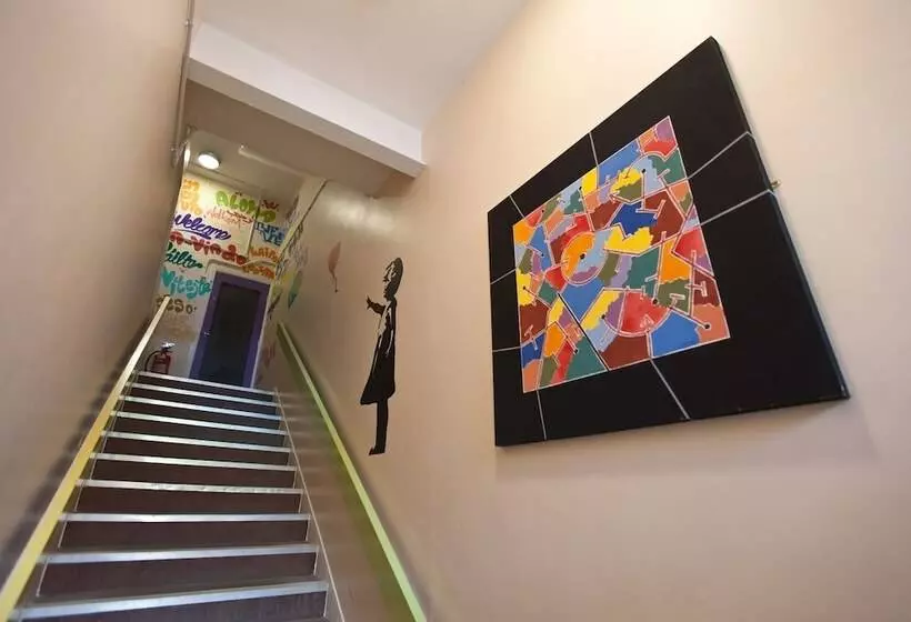 Hostel Connect