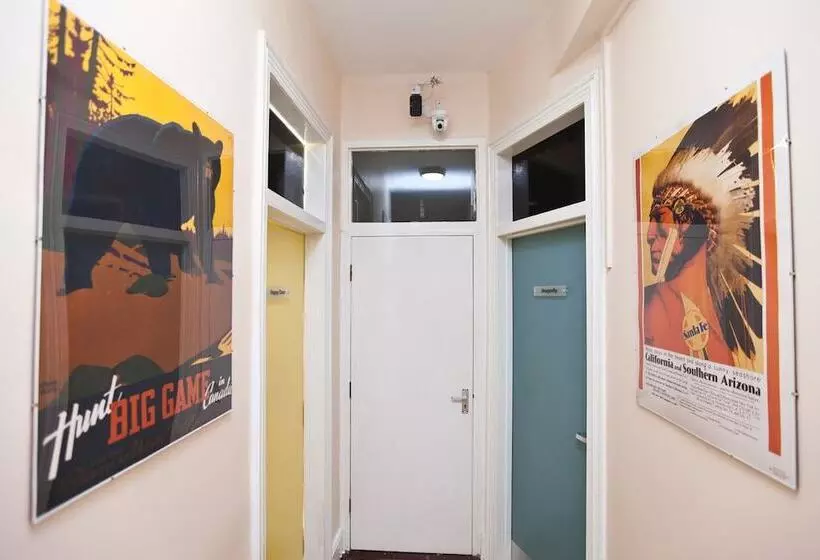 Hostel Connect