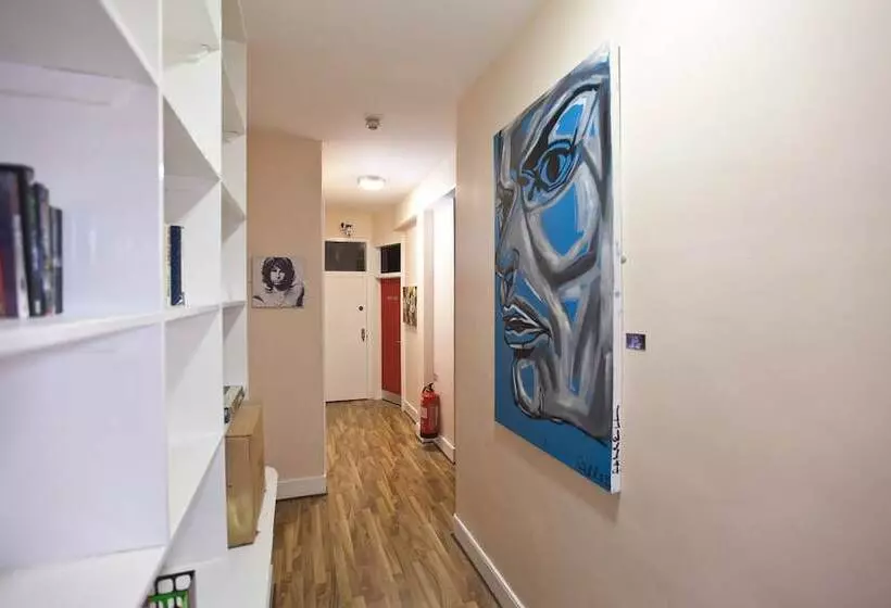 Hostel Connect
