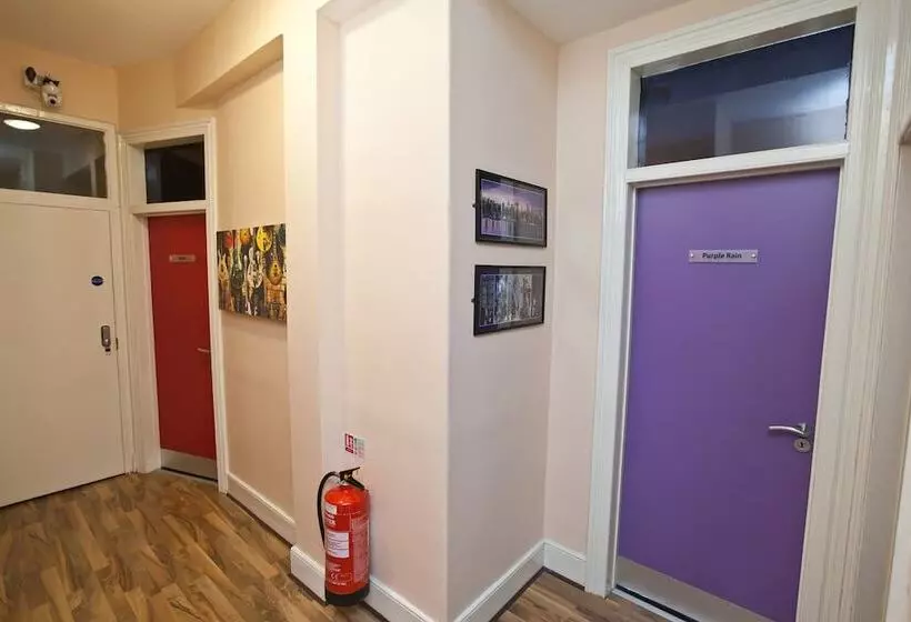 Hostel Connect