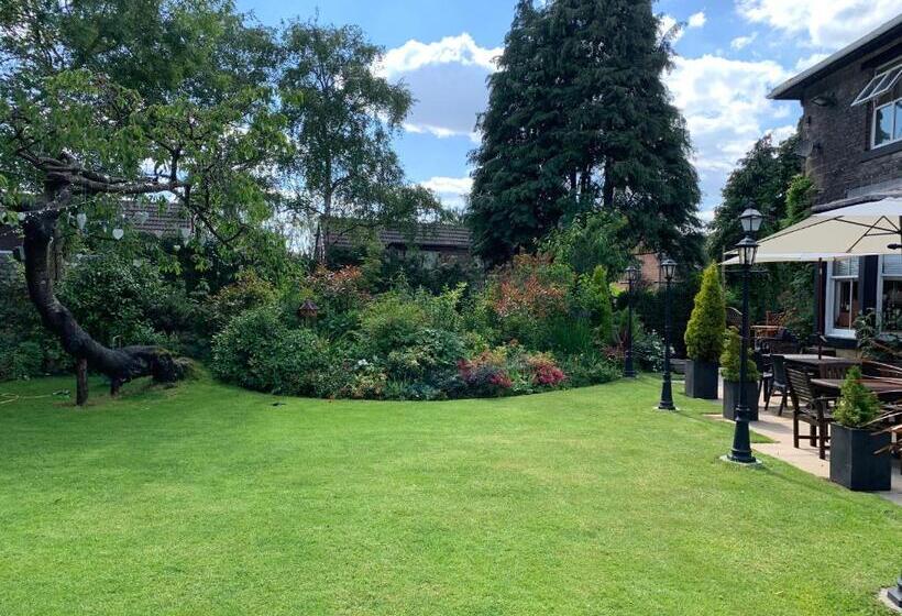 فندق Dimple Well Lodge