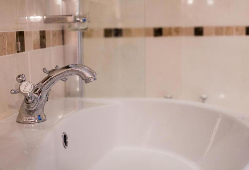 Отель Shave Cross Rooms