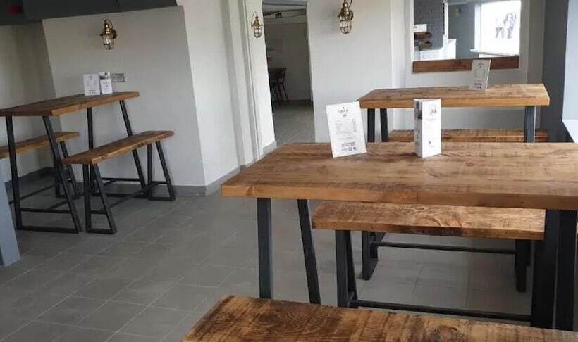 فندق Ship And Castle