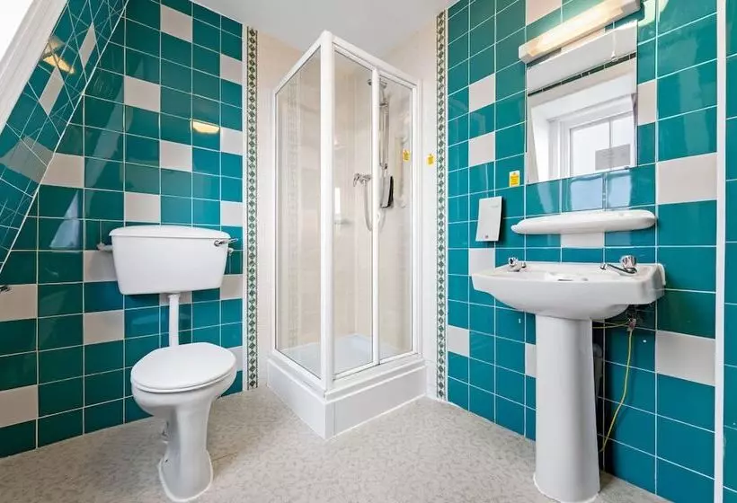 هتل Royal Whitby