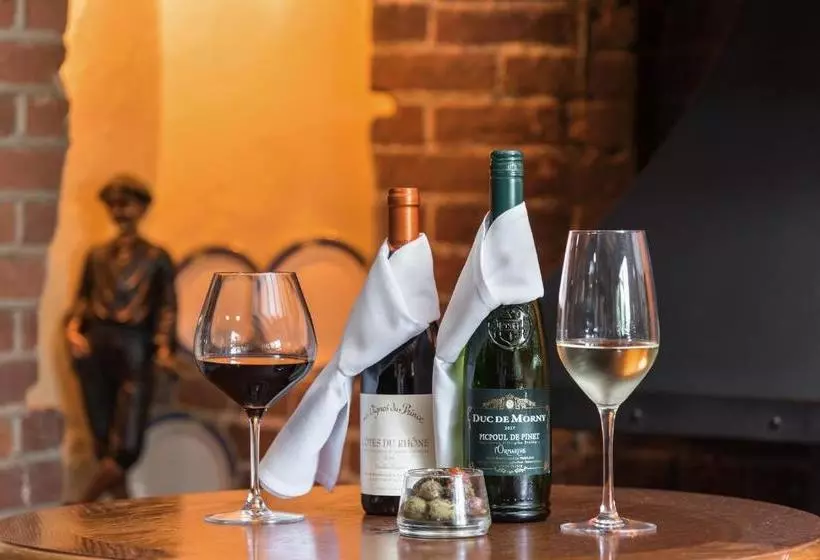 Kingswell Hotel & Restaurant   Boutique