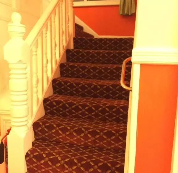 Welbeck Hotel   Close To Beach, Train Station & Southend Airport