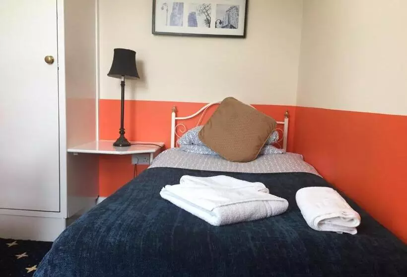 Welbeck Hotel   Close To Beach, Train Station & Southend Airport