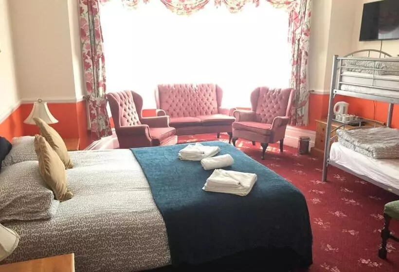 Welbeck Hotel   Close To Beach, Train Station & Southend Airport
