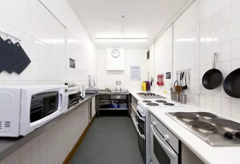 Yha Medway Hostel