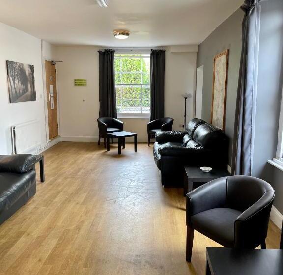 הוסטל Yha Cheddar Partner