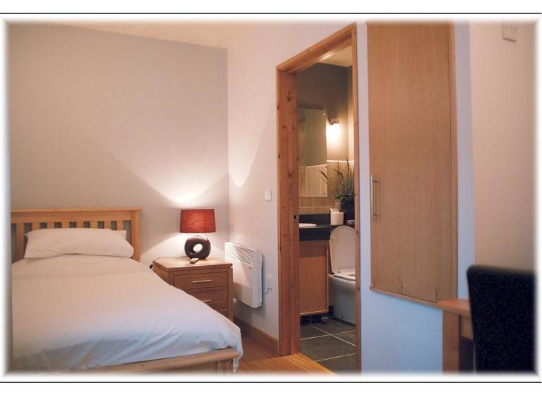 Aamiaismajoitus (B&B) Orchard Cottage