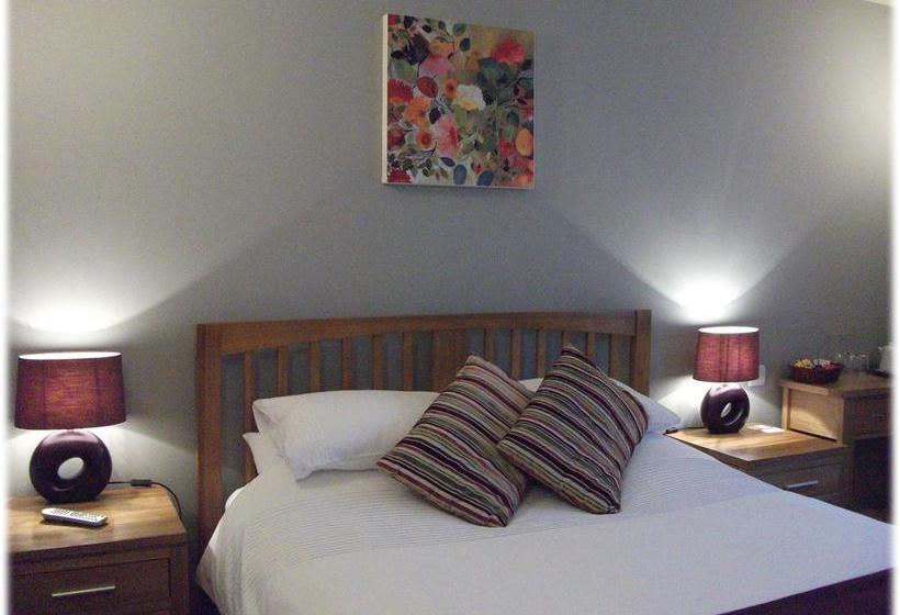 Aamiaismajoitus (B&B) Orchard Cottage