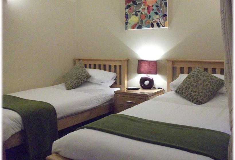 Aamiaismajoitus (B&B) Orchard Cottage