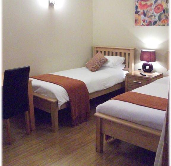 Aamiaismajoitus (B&B) Orchard Cottage