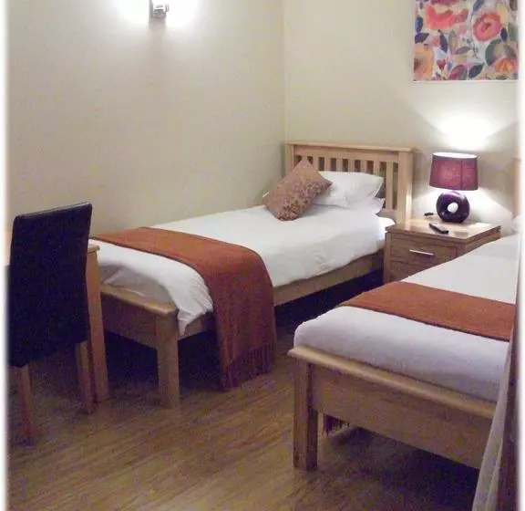Aamiaismajoitus (B&B) Orchard Cottage