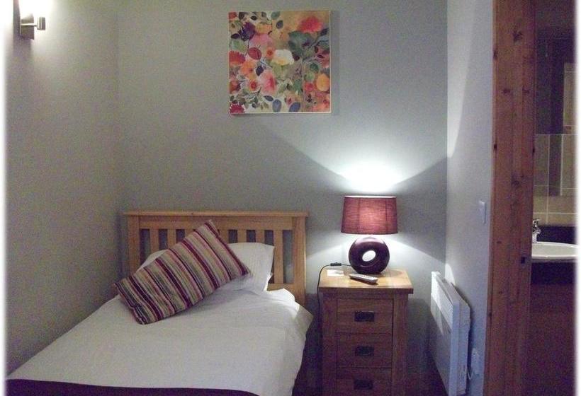 Aamiaismajoitus (B&B) Orchard Cottage