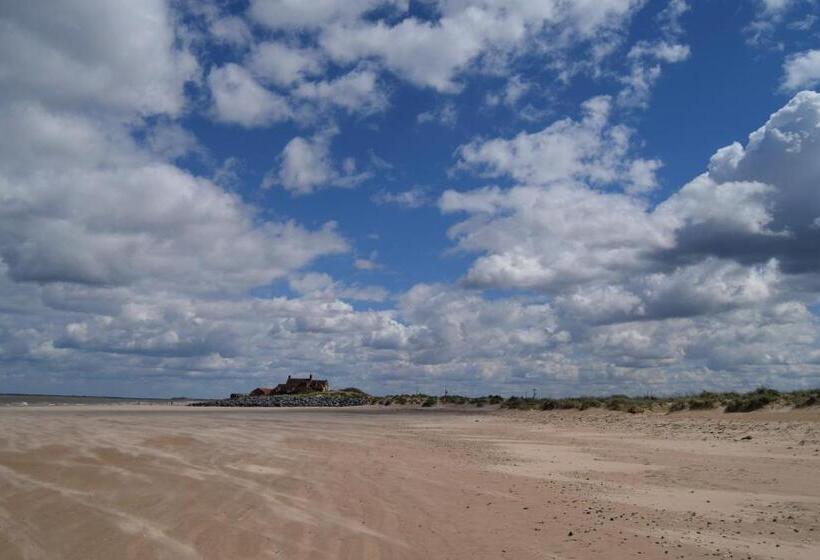 בית מלון כפרי Briarfields