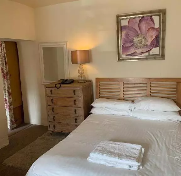 هتل Harrisons Hall Bed & Breakfast