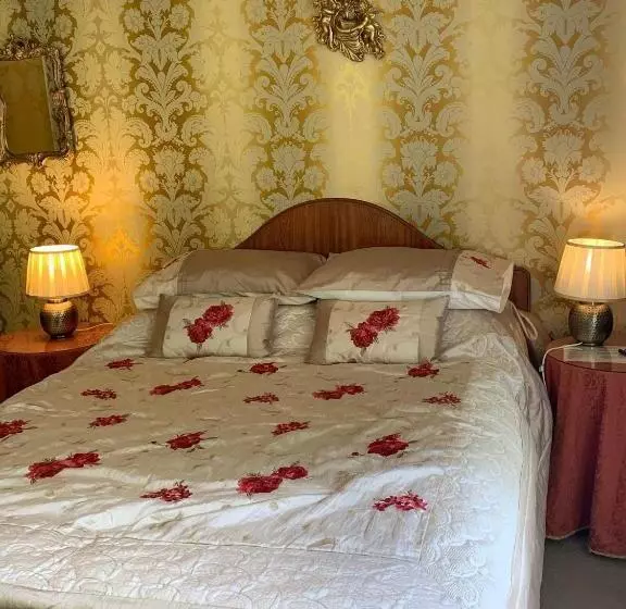 هتل Harrisons Hall Bed & Breakfast