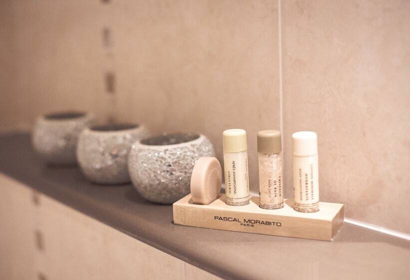 Lanhydrock Hotel & Golf Club