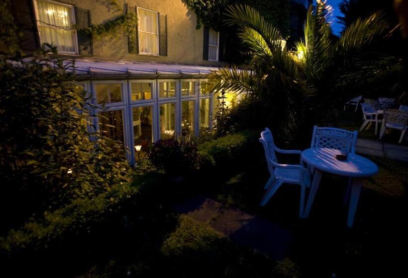 בית מלון כפרי Overcliffe