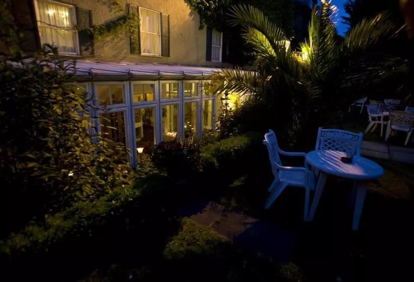 Hotel Overcliffe