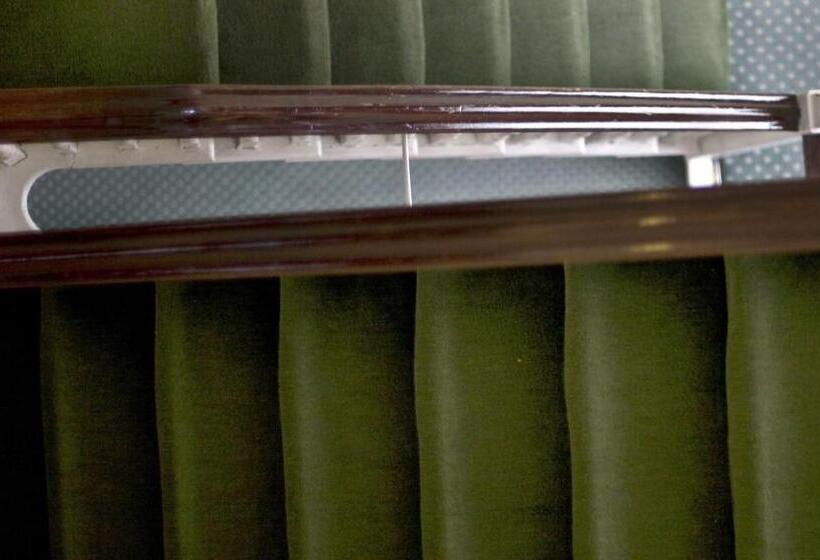 בית מלון כפרי Overcliffe