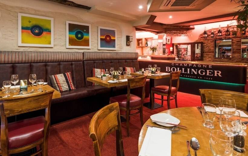 Отель Royal Seven Stars