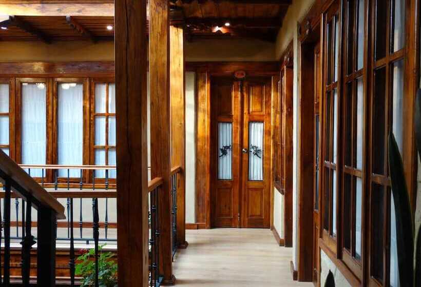 בית מלון כפרי Siena