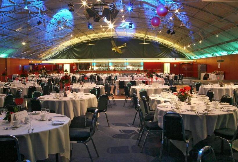 ホテル The Aviator