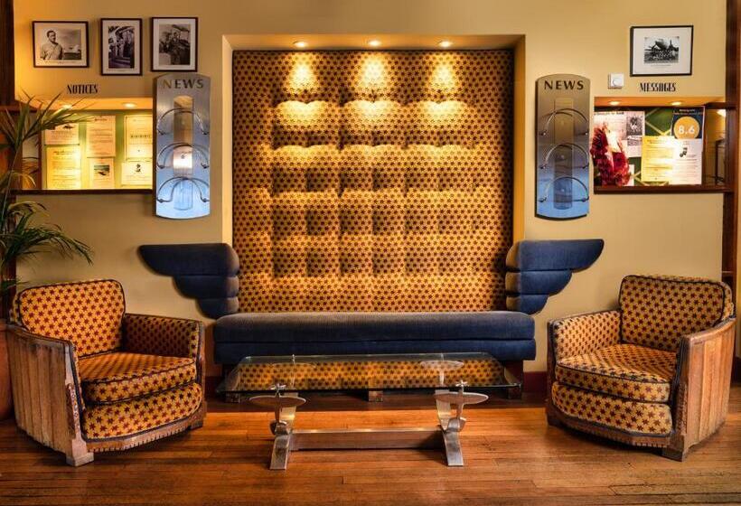 ホテル The Aviator