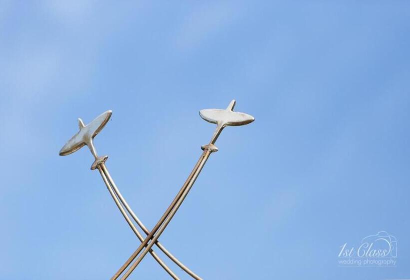 ホテル The Aviator