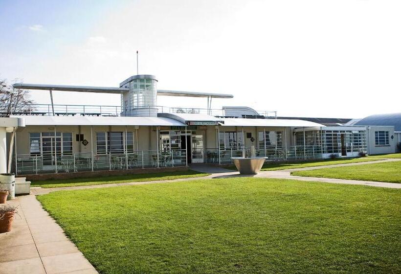 ホテル The Aviator