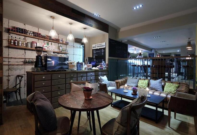 호텔 The Loopy Shrew