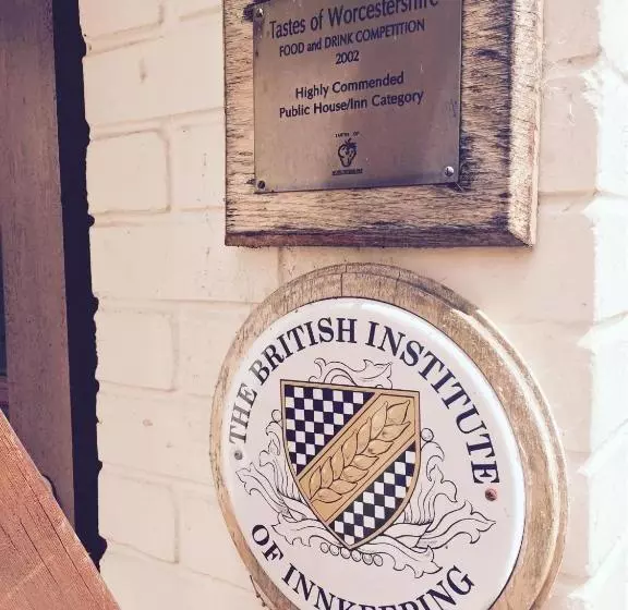 هتل Walter De Cantelupe Inn