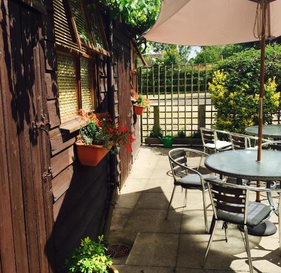 فندق Walter De Cantelupe Inn