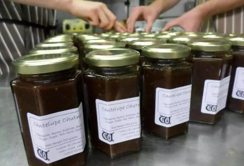 هتل Walter De Cantelupe Inn