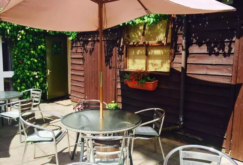 هتل Walter De Cantelupe Inn