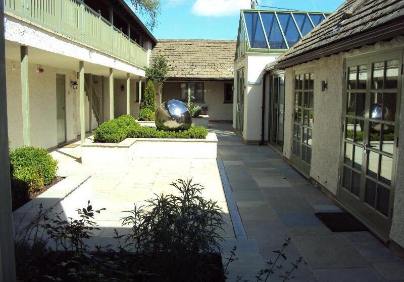 فندق Wild Thyme & Honey