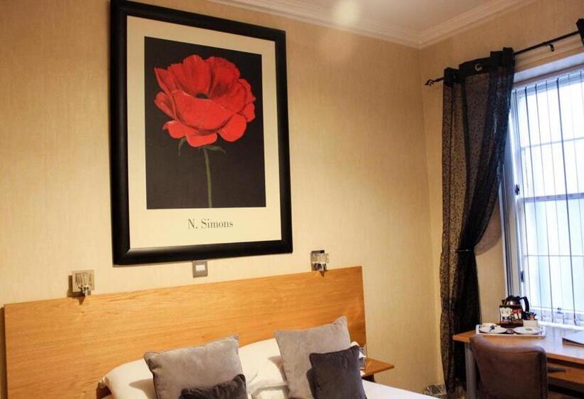 Station Hotel And Restaurant