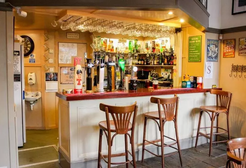 Station Hotel And Restaurant