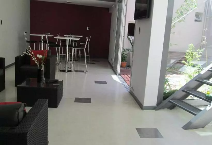 تختخواب و صبحانه Cañas Suites Urbanas