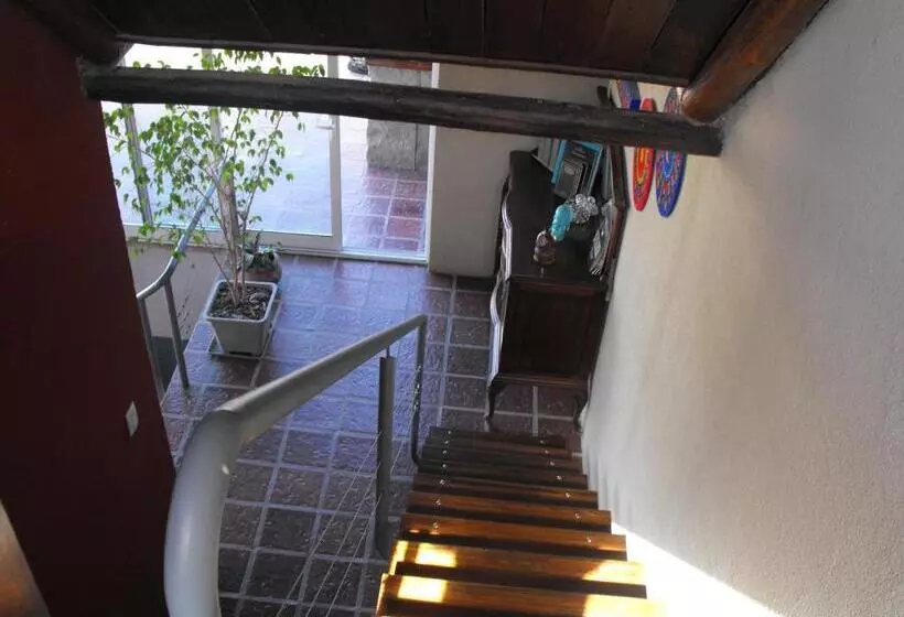 Aamiaismajoitus (B&B) Cantalao