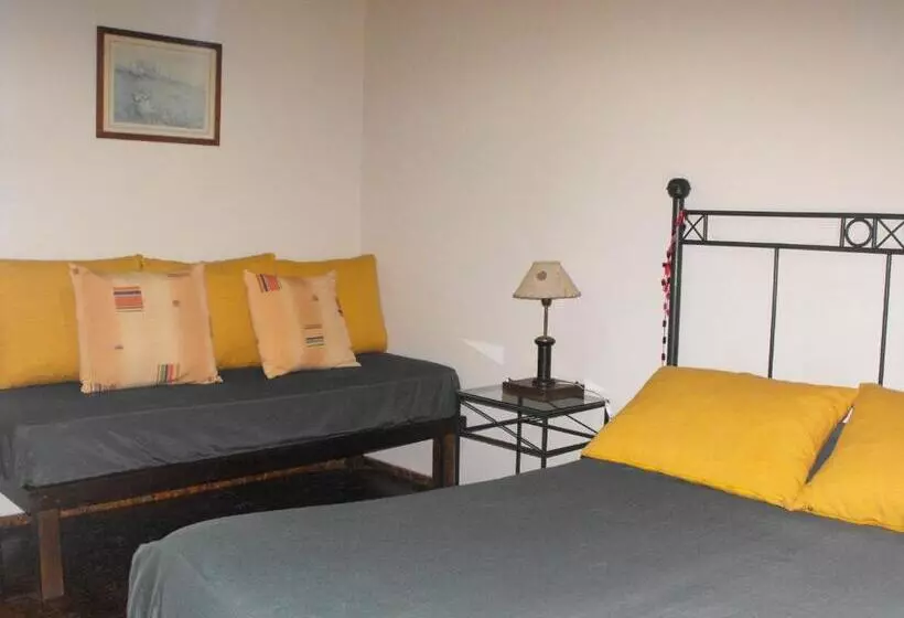 Aamiaismajoitus (B&B) Cantalao