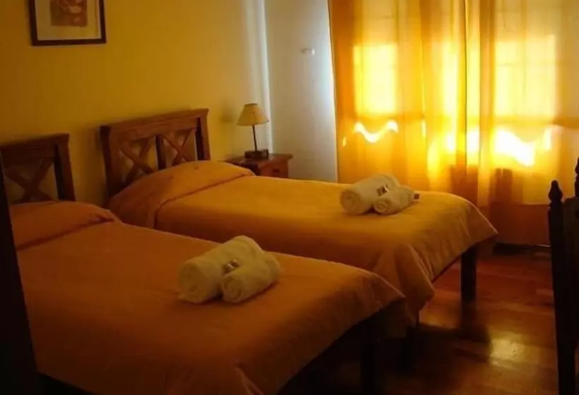 تختخواب و صبحانه Hosteria Miyazato Inn