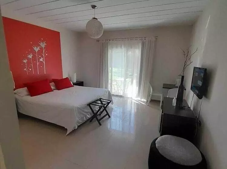 Hotel Mi Espacio Sur